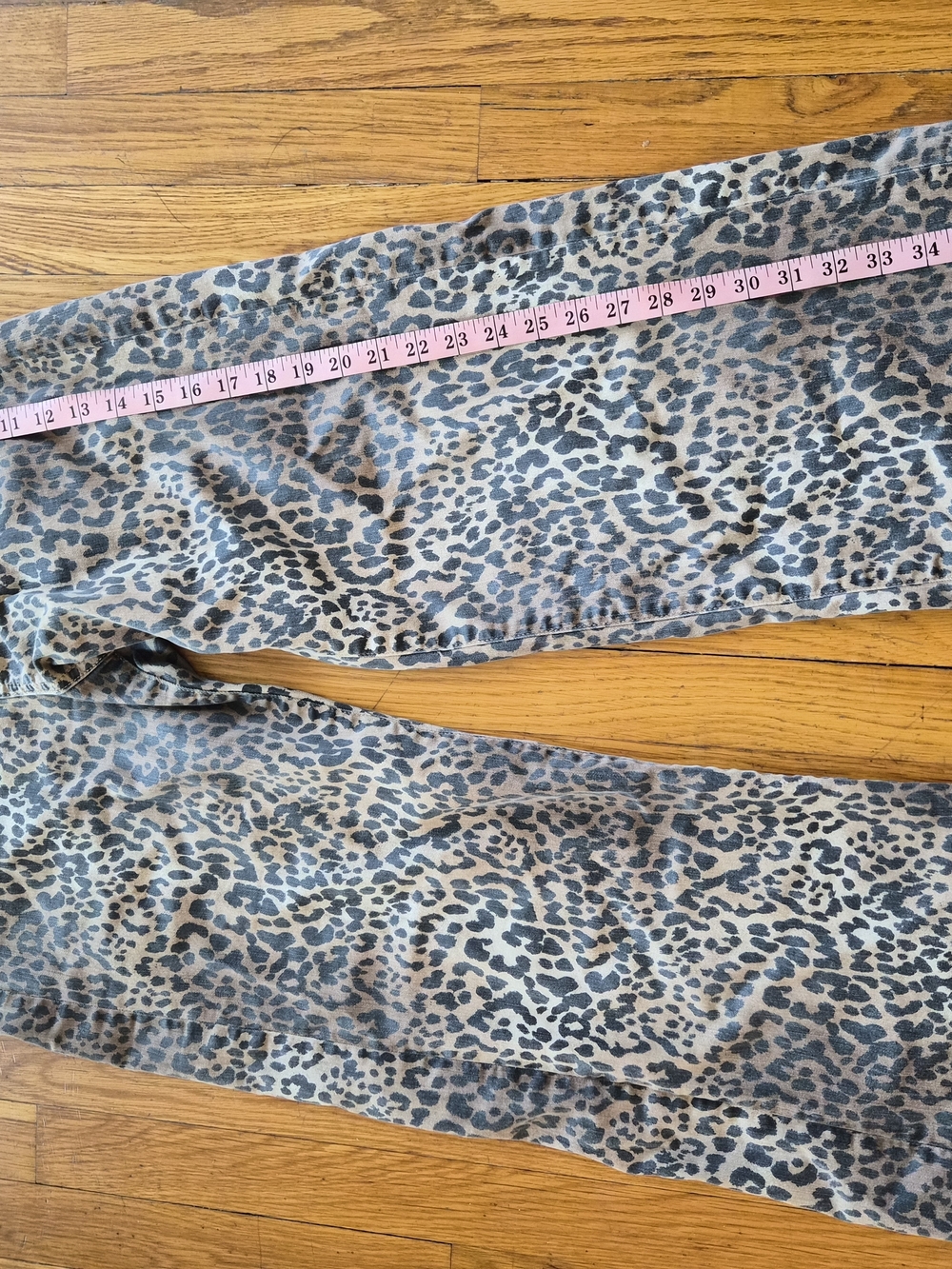 GAP Leopard Print High Rise Wide-Leg Jeans in Tan and Black - Picture 5 of 5